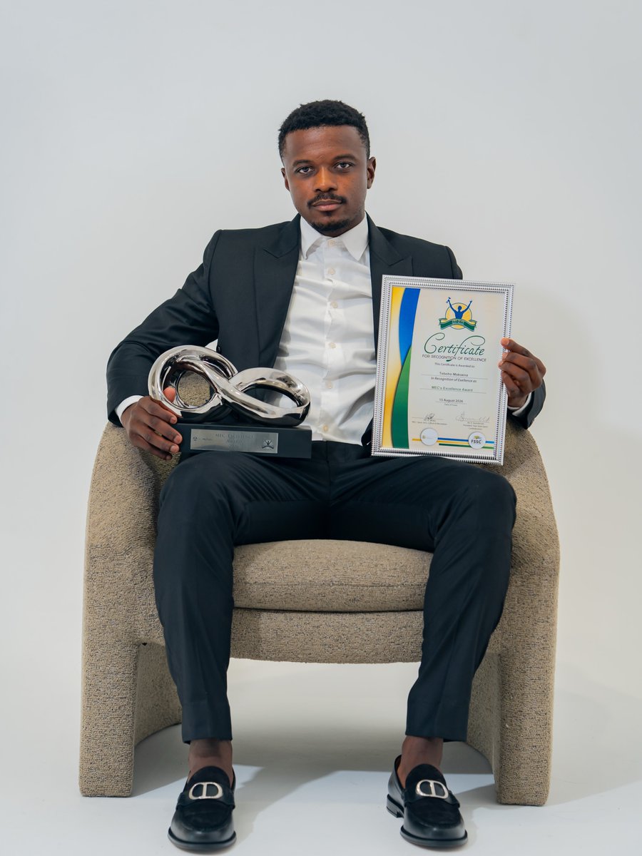 __T_touch's tweet photo. Teboho Mokoena just received an Excellence Award from the Free State MEC. Very much deserved🔥 🙏🏾🏆 https://t.co/nUm36sZj8E