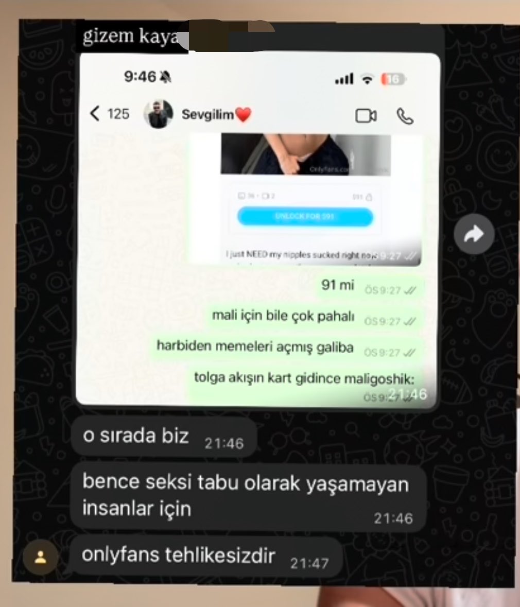 MedyaViral's tweet photo. Hidra, Uzi ve DJ Artz’ın eski sevgilisi, şimdilerde Tolga Akış’ın karısı olan Gizem Kaya Akış’ın on**lyfans bağımlısı olduğu iddia edildi. Konu hakkında “Kızlara kötü örnek, tehlikeli 1 tl bile vermem” diyen Zeybik’e ise “Çok Türk kalıyorsun bu meseleye” demesi gündem oldu. https://t.co/YCsZ0Ztegb