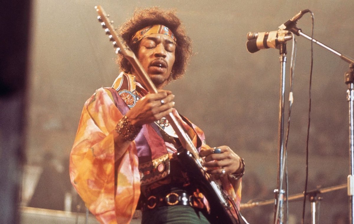 BHReview1's tweet photo. Unseen Jimi Hendrix Woodstock Footage Filmed From The Stage Surfaces
https://t.co/NPuZlxGbPH https://t.co/iqFGb16bjy