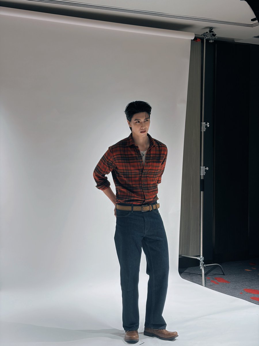 naminji___'s tweet photo. นี้ว่าลุคมันคุ้นๆปะ ฤดูที่แตกต่างมาก445566655566 🥹🌩️🌤️✨

#FittingMagicLover
#ที่สามของเธอSeries
#jjaypf #mmaxmax https://t.co/AoG9dTTly4
