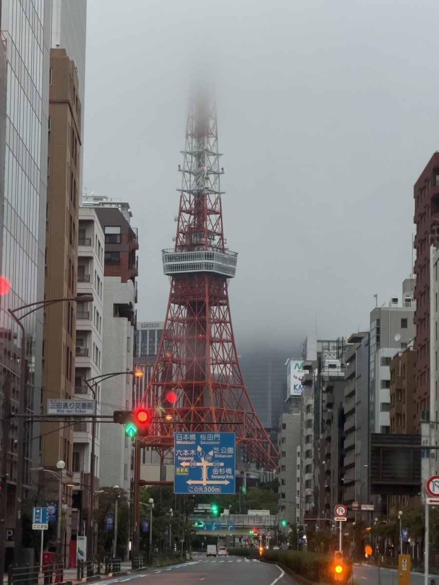 MEGko_'s tweet photo. 画像一覧なんとか表示方法見つけました(笑)

そしてコミケへ行った写真上げとく。
最近頑張ってたんですよー甲冑✨✨許可が下りたら晒したい🥺

MEGkoクリスタ教室のセンセイやってみた。そんなに使える人でもないのだが💧
教え沼にハマらないよう必死でしたよ💦 https://t.co/mZXLL1n7q9