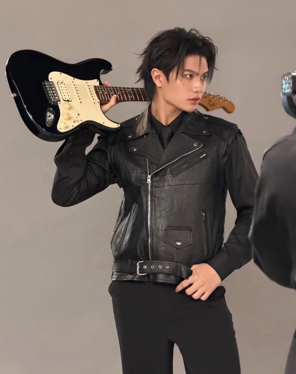 moonciip's tweet photo. โห่วิลเลี่ยมลุคนี้ไม่ไหวจริงหล่อระเบิด😭😭😭😭

 #williamjkp https://t.co/IFfD6n5GdK