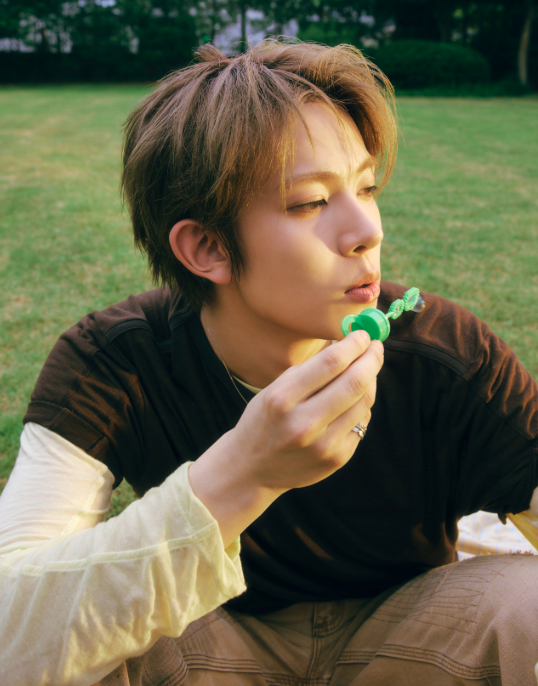 AboutMusicYT's tweet photo. Evan shares new concept photos for Death Of Me. https://t.co/22Uh3Nn8Mc