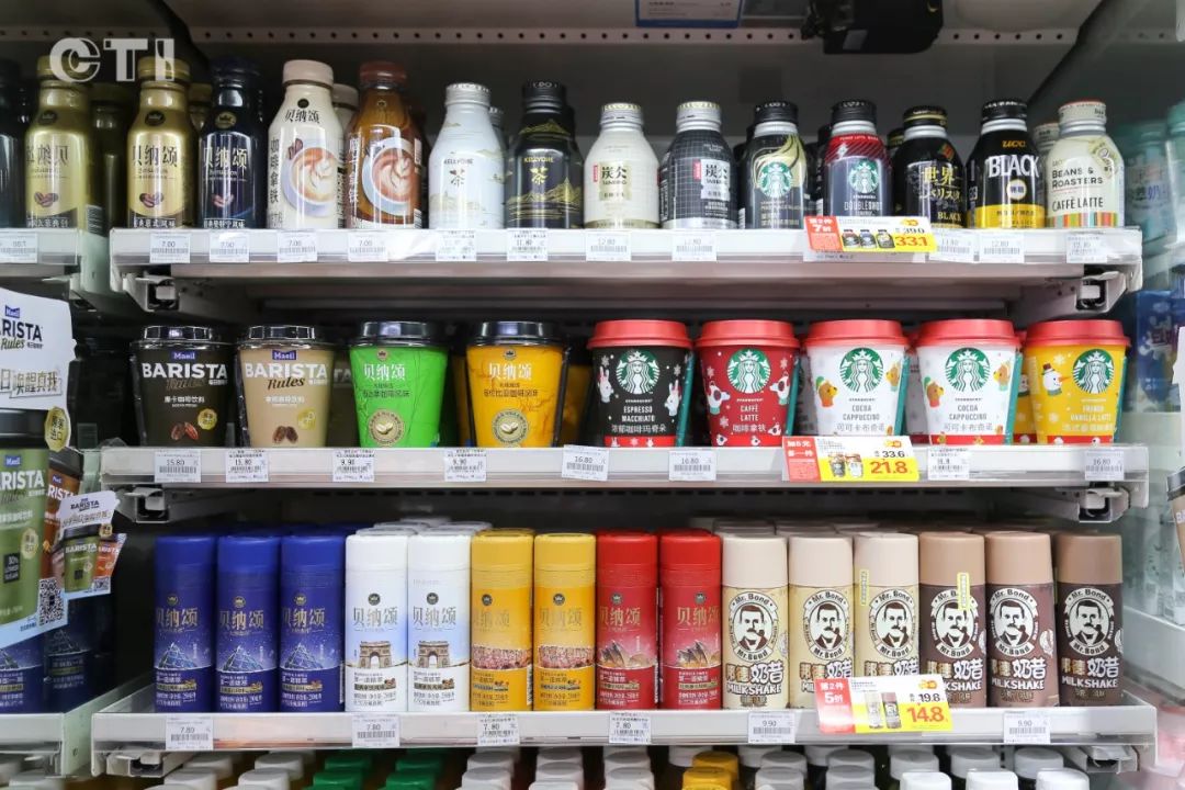 martialou2's tweet photo. Freshly stocked cold brew coffee u0026 grab-and-go sandwiches in stock now! Swing by your neighborhood store for quick morning picks ， https://t.co/tMit2QbOtb