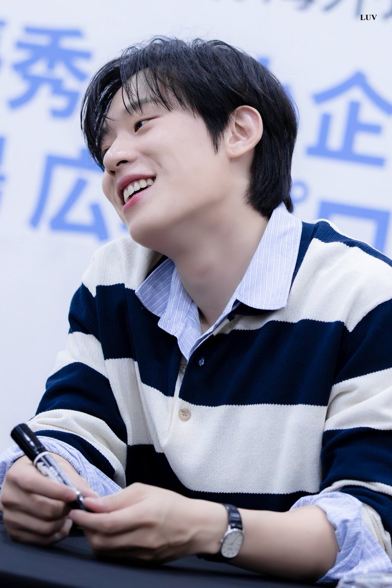cheolin_luv's tweet photo. 260623 케타포 일본 팬싸인회 #김성철

💙 https://t.co/nrvNnl9HSO