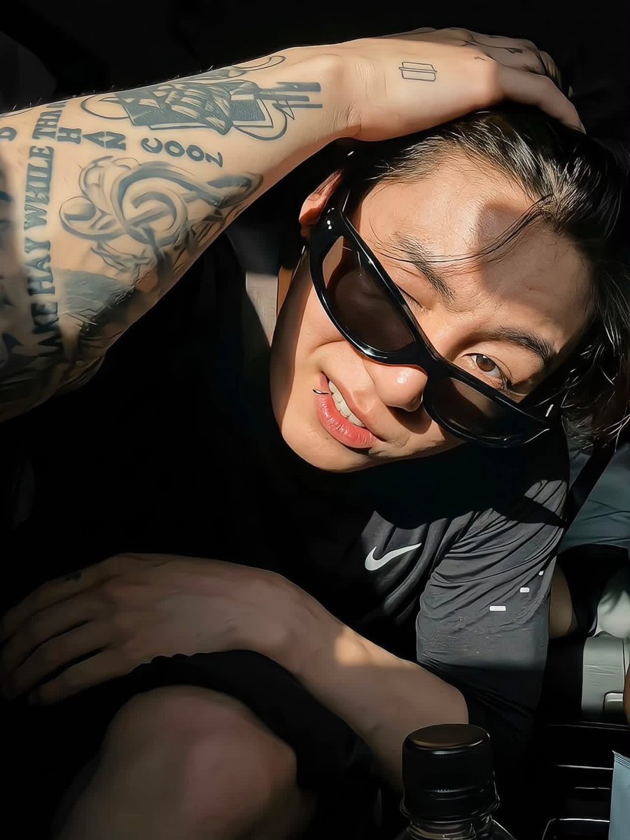 JEONKH_'s tweet photo. my crush https://t.co/GRnBBcaNbW