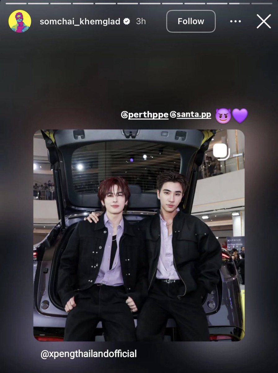 yuewithme's tweet photo. P’Tao is literally the cutest ever! 😭🥺 He really is their dad at this point, the way he’s always showing them so much love 😭🖤🤍 I’m so soft for him!

#WishJASPERmv
#TaoSOMCHAI #Somchai_khemglad
#Santapp #PerthSanta
©Instagram somchai_khemglad https://t.co/y8ACfLYHES