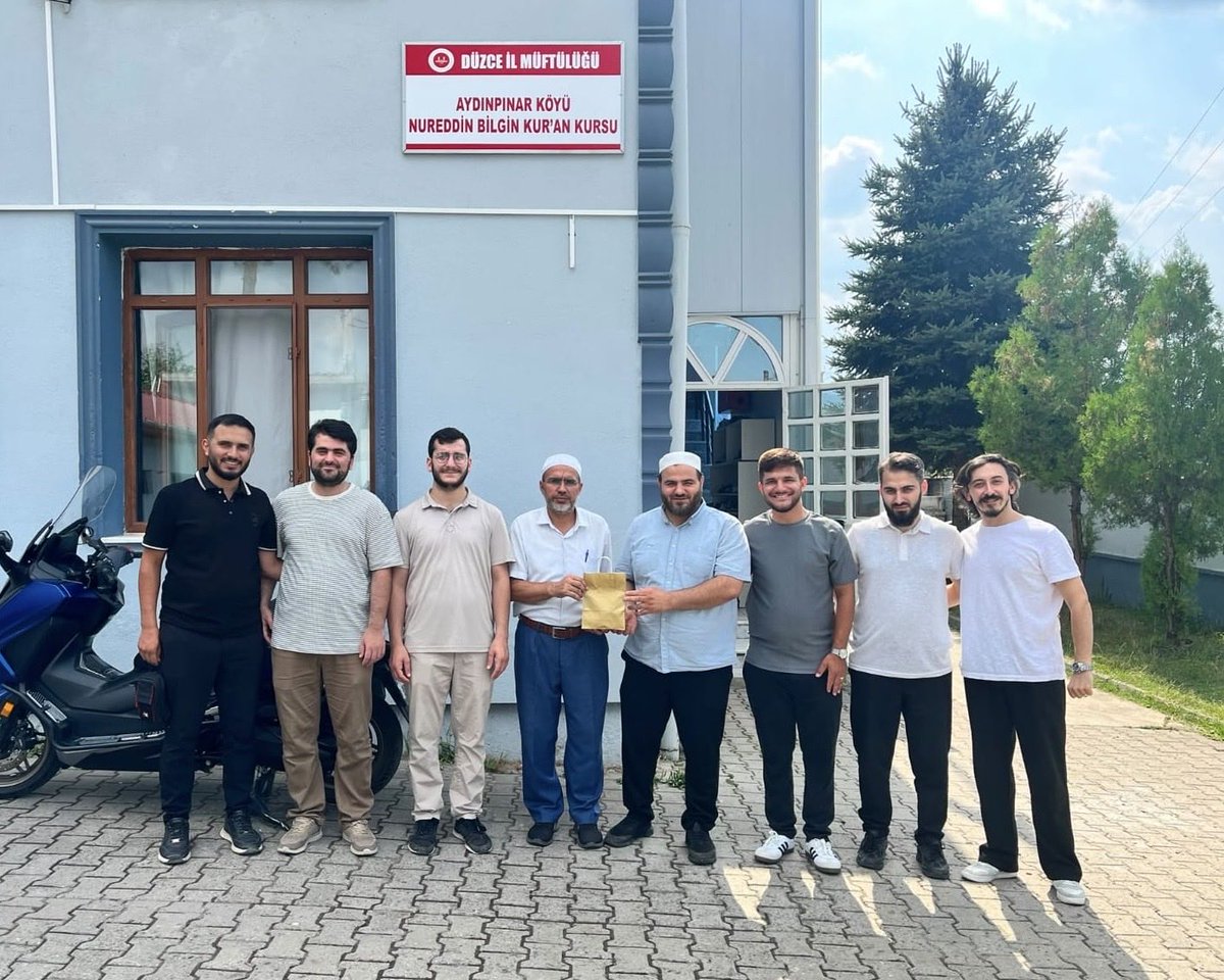 EhadDuzce's tweet photo. ELHAMDÜLİLLAH
Düzce EHAD yeni yönetimi olarak  onursal başkanımız
İRFAN AKBAŞ hocamı ve 
Kur'an kursumuzu ziyaret edip ikramlarımızı ve hediyelerimizi takdim ettik. https://t.co/Crx3KO44Kq