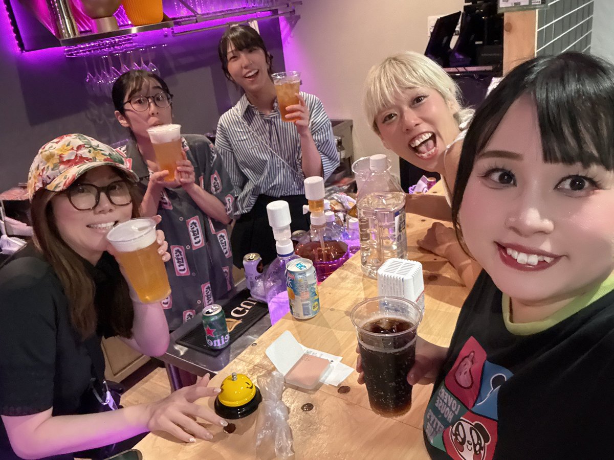 naive_kazama's tweet photo. サマーランドには行けなかったけど
夏の思い出をつくりました🌞❤️

いっぱい食べていっぱい笑った🥇🥇

ひぃさんがセットログをはじめて
一緒に帰ってたのに投稿するのに必死になって電車乗り遅れてたの面白すぎた https://t.co/Smgle0xu0s