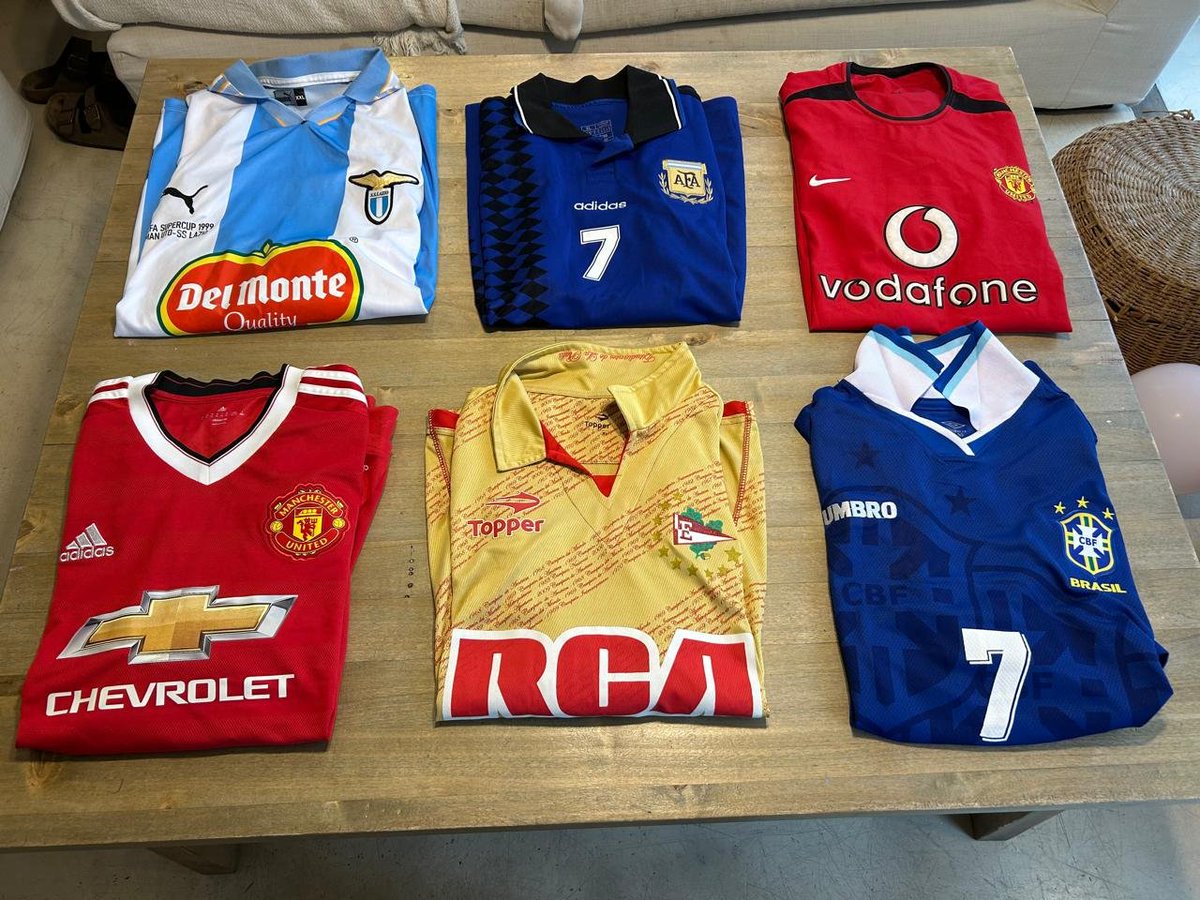 UlisesFasce's tweet photo. Un amigo esta vendiendo camisetas de #EDLP y otros equipos. Algunas fueron usadas en juego.

Consultar por MD. Se agradece RT. https://t.co/CmVevkIzkX