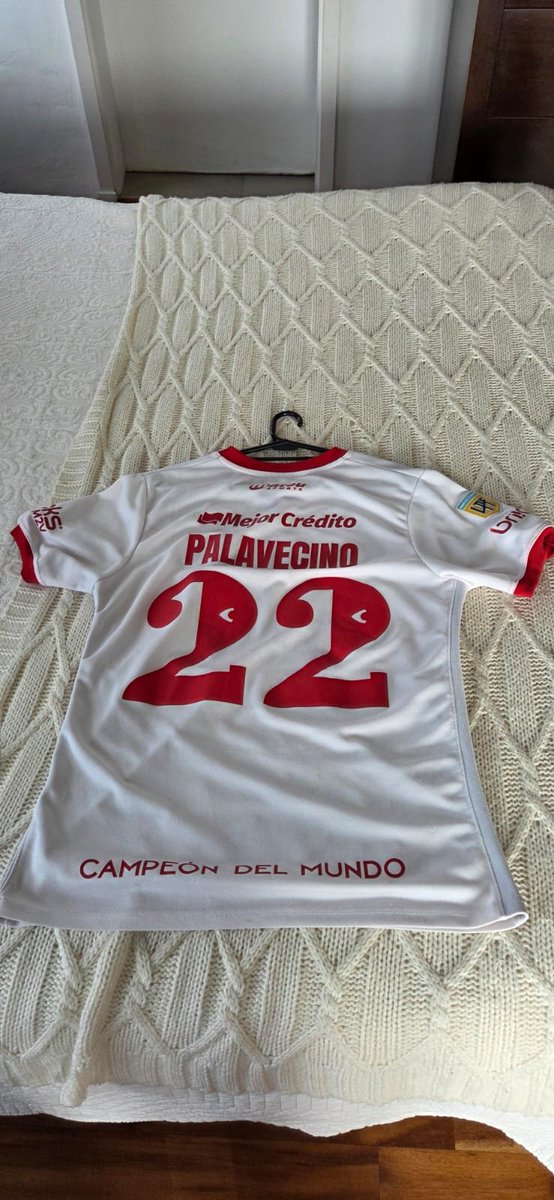 UlisesFasce's tweet photo. Un amigo esta vendiendo camisetas de #EDLP y otros equipos. Algunas fueron usadas en juego.

Consultar por MD. Se agradece RT. https://t.co/CmVevkIzkX