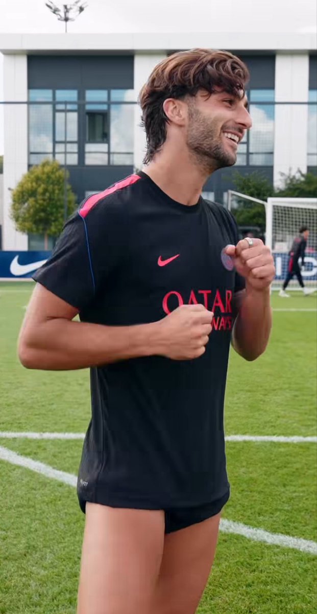 tsboxd's tweet photo. rei dos shortinhos beira cu mesmo https://t.co/Yiu6kqEfaY