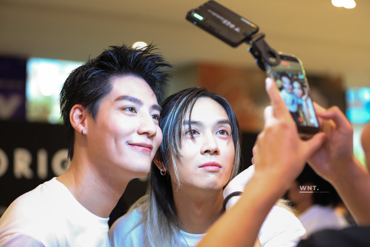 WNT_NATOUCH's tweet photo. คนเยอะแยะ เขาก็เล่นกันอยู่ 2 คน เอออะ ⚡️🐰😏

WORSHIP THE CROW CLUB

#บวงสรวงTheCrowClub
@spy_hemmawich @T_Aiemkumchai
#SpySailub #PonThanapon 
#SailubPon https://t.co/2A3hat7WRg