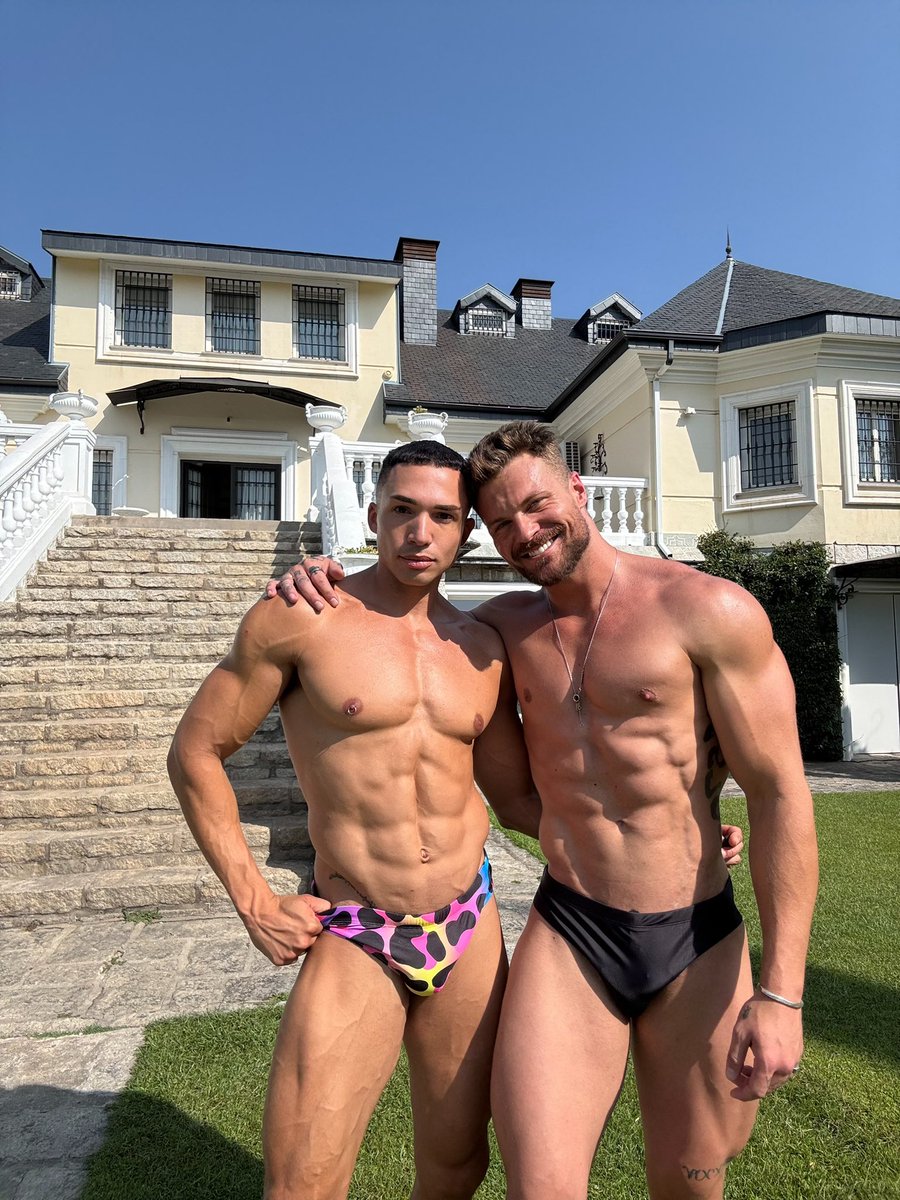 CurvedKingX's tweet photo. He was the sweetest soul I’ve ever met…and tasted 😘

@luciano_heart https://t.co/NNYGNBJbcP
