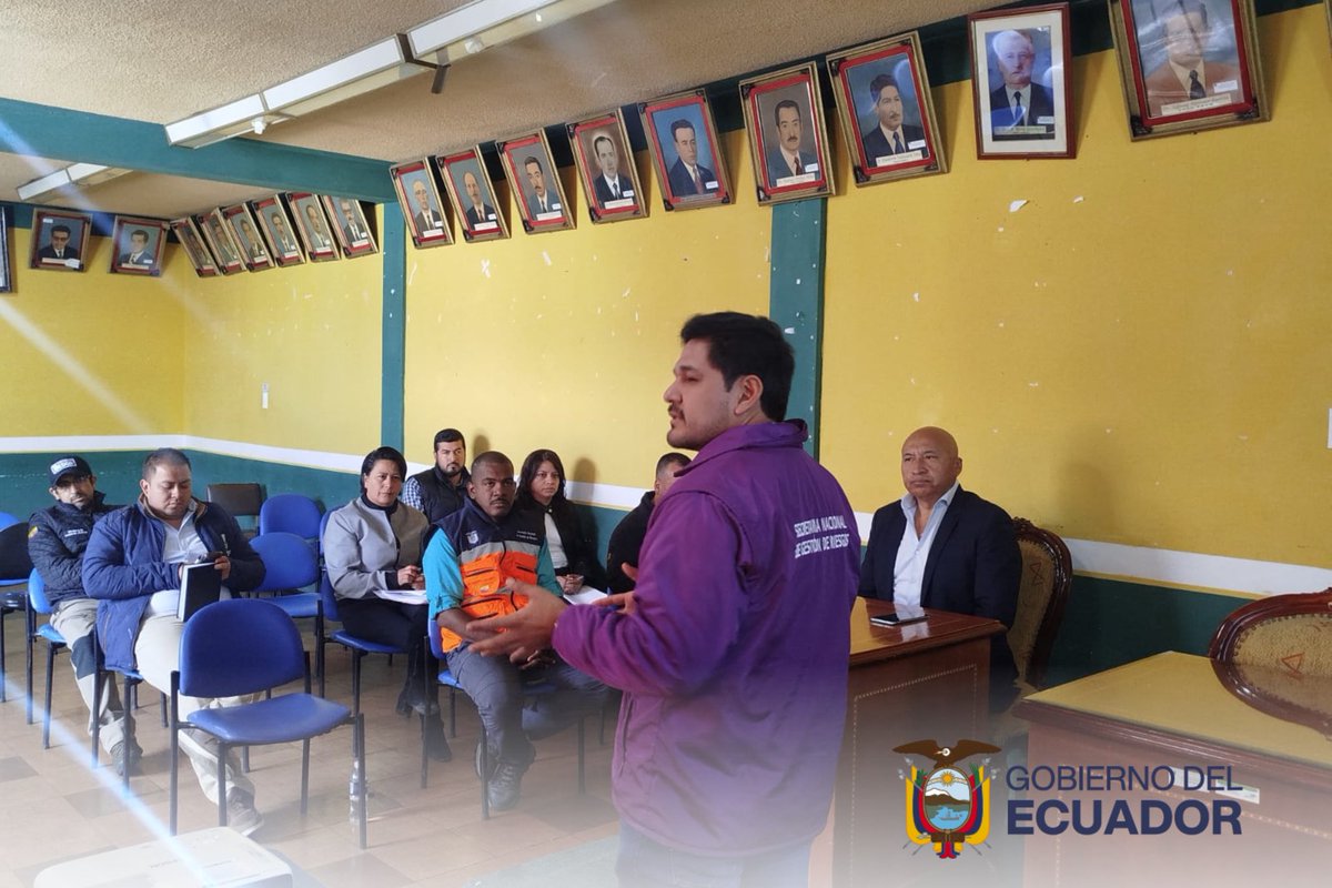 Riesgos_Ec's tweet photo. 📍#Carchi | En el cantón Espejo, se supervisó el cumplimiento del Plan de Acción ante el Fenómeno El Niño 2026-2027, mediante la revisión de las acciones preventivas, los niveles de alerta y las capacidades operativas y de mitigación.

#GobiernoDelEcuador https://t.co/rqjRQX4hgx