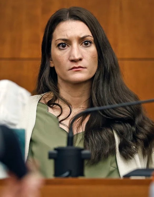 FearedBuck's tweet photo. Lindsay Clancy, who is on trial for killing her three children by strangulation, has had supporters raise $1 million to support her and her family. https://t.co/9HvhZXXM1G