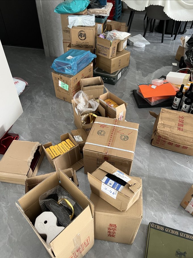 kenzo_hunter's tweet photo. Just opened my package ! The wait was worth it—everything inside is exactly as pictured! #OnlineShopping #Unboxing， https://t.co/l0rjNwzceg