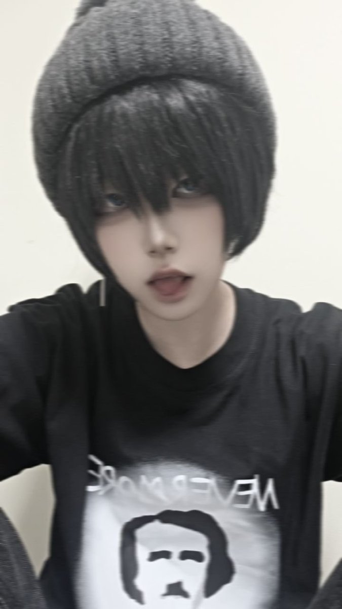 barurung_cos's tweet photo. 새벽에 고스 스탠 올리고 튀기. https://t.co/Gnkn87IRg8