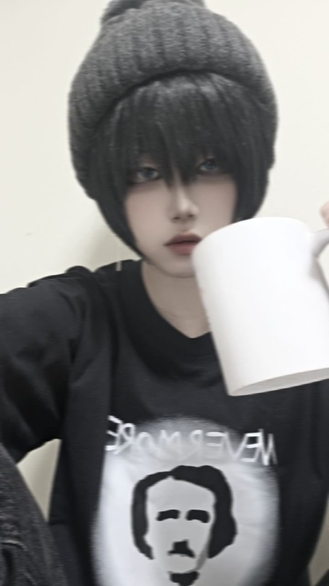 barurung_cos's tweet photo. 새벽에 고스 스탠 올리고 튀기. https://t.co/Gnkn87IRg8