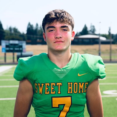CoachZackGoodFB's tweet photo. Welcome '28 Head Hunter @Samuel5bear!

Pos: RB
HT: 6'1
WT: 190 
HS: Sweet Home, OR
GPA: 4.0

Hudl: https://t.co/u5x4u9LZSa

#3 Head Hunter '28 RB https://t.co/QYAqxAZ9cK