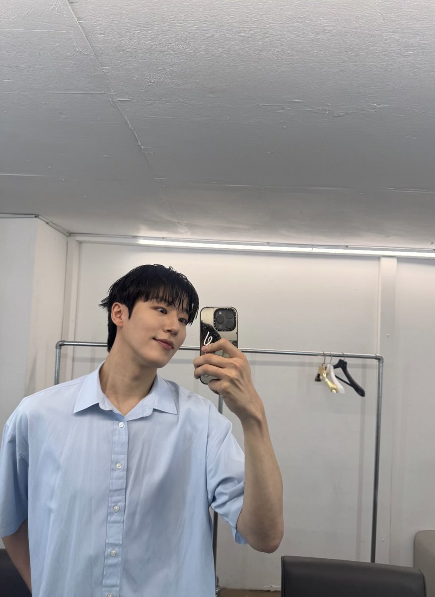 onexxcave's tweet photo. 어제 사쨘 전에 멀 찍구 왓구낭 기여버
다 티낰ㅋㅋㅋㅋㅋㅋ뒷머리 뽀용하고 올라온게 최종 기야븜 https://t.co/Rp4xQkxgzX