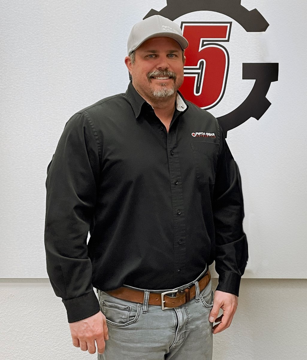 FifthGearAuto's tweet photo. Building Your Second-in-Command! Our President Ricky Jordan sat down with Ratchet+Wrench to share how Fifth Gear grows its next generation of leaders from within, through mentorship, trust, and giving people room to grow into the role.  

Article Below👇
https://t.co/EAmaSDBQkP https://t.co/1Th97bNEGu