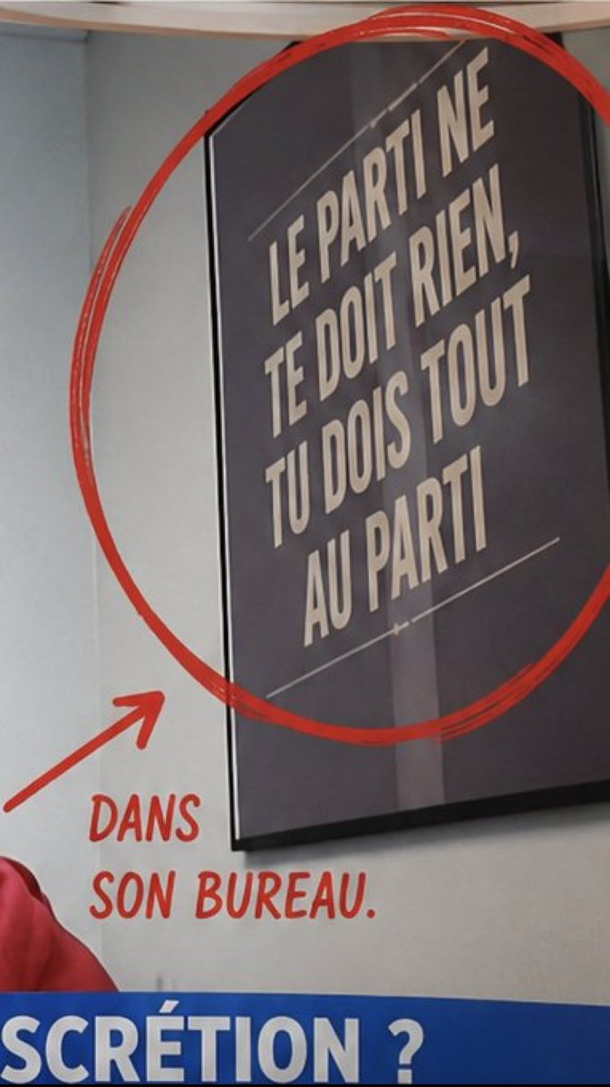 FrontRep's tweet photo. 🇫🇷 FLASH | « Le parti ne te doit rien, tu doit tout au parti », le slogan du parti fasciste et collaborationniste de Jacques Doriot TRÔNE dans le bureau d’Edwige Diaz, députée RN. https://t.co/BKgHFzqPex