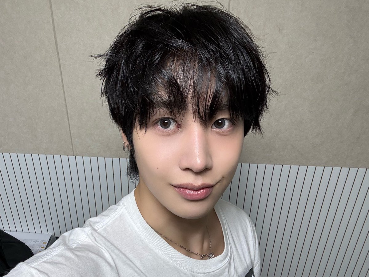 xikers_official's tweet photo. [#헌터] 오랜만에 볶머~ 🧑‍🦱
#xikers #싸이커스 https://t.co/RbmBOITzUc