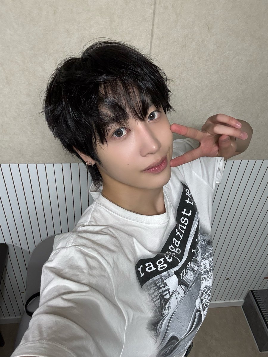 xikers_official's tweet photo. [#헌터] 오랜만에 볶머~ 🧑‍🦱
#xikers #싸이커스 https://t.co/RbmBOITzUc