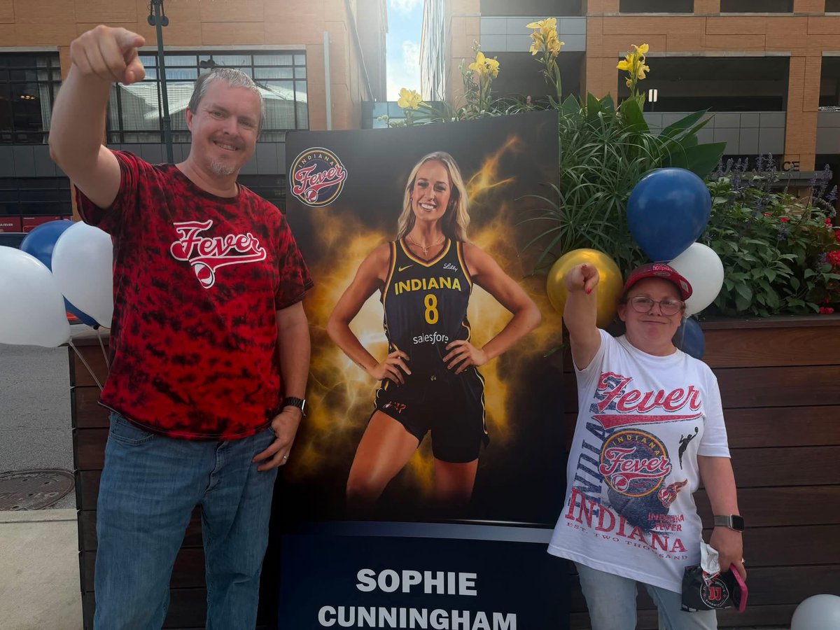 cdubcorban's tweet photo. @sophaller Love you, Sophie! ❤️ https://t.co/g9P01Z2oHc