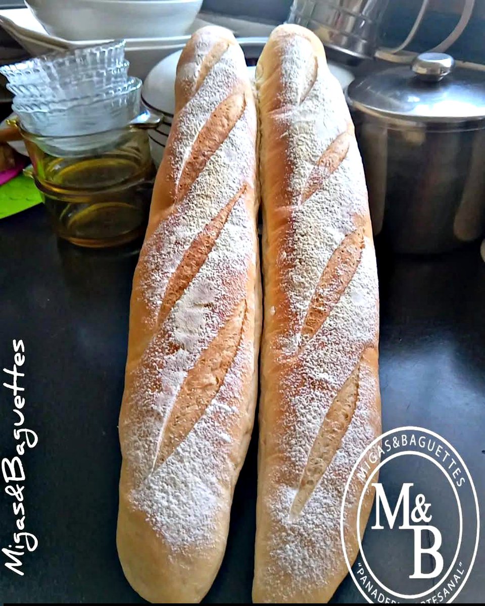 migasybaguettes's tweet photo. Saliendo los Campesinos del horno... Así me salen🔥🥖
#pancampesino
#pandecampo
#migasybaguettes https://t.co/eav2i1ciZl