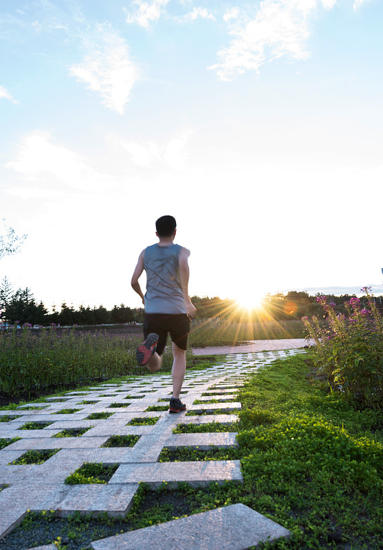 Sydug3's tweet photo. Just clocked 5km morning run along the riverbank  Fresh air + quiet paths = perfect start to the day!， https://t.co/w85PXAUJdO