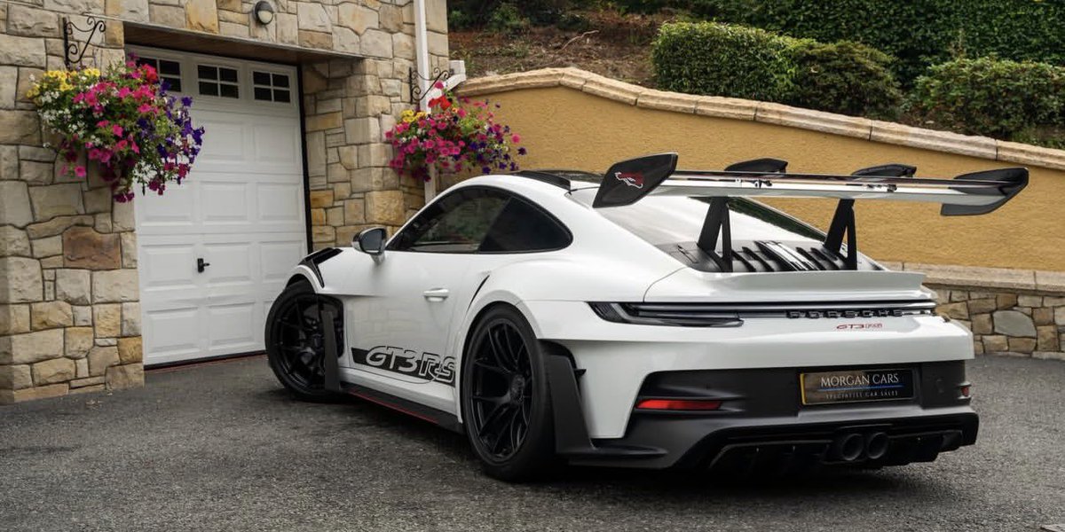 carpxrnpicx's tweet photo. Porsche 992 GT3RS https://t.co/yhvmTP4fse