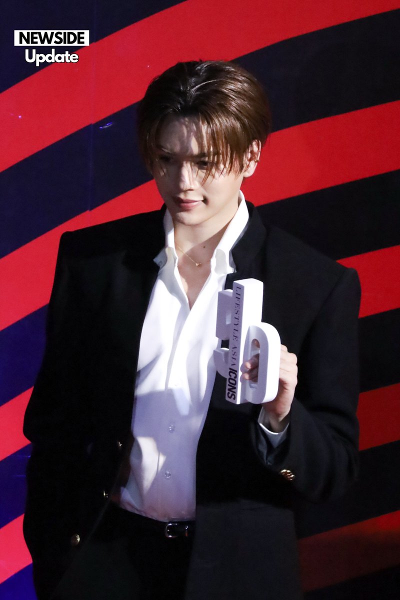 Newsideupdate's tweet photo. "มาร์ค จิรันธนิน" ในงาน "Lifestyle Asia 50 Icons 2026"

JUNIORMARK RISING ICONS26

#markjrtn #LSA50ICONS #LifestyleAsiaTH #NewsideUpdate https://t.co/5B9xTlkfBP