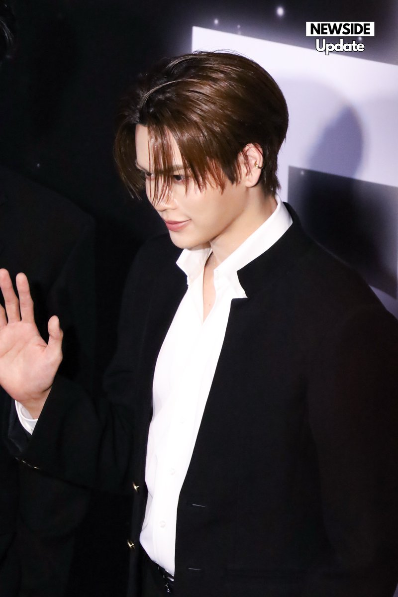 Newsideupdate's tweet photo. "มาร์ค จิรันธนิน" ในงาน "Lifestyle Asia 50 Icons 2026"

JUNIORMARK RISING ICONS26

#markjrtn #LSA50ICONS #LifestyleAsiaTH #NewsideUpdate https://t.co/5B9xTlkfBP