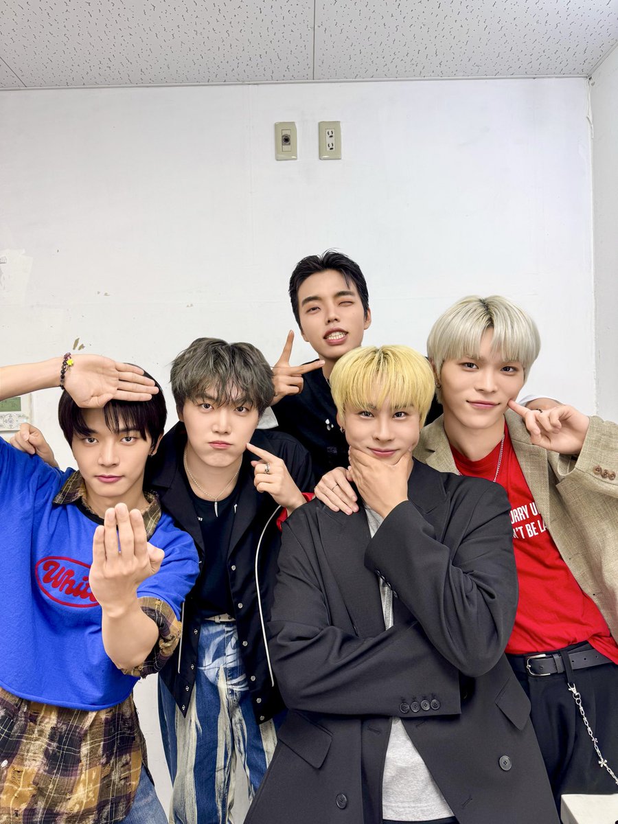 CMDM_official's tweet photo. #CMDM Live in Japan 2026 -Summer Nostalgia–

📝 0820
오늘의 사진 📸

평일 늦은 시간까지 함께해 줘서 고마워요 😘
내일은 챌린지 데이!!
모두 잘 자요 💤🫶

#씨엠디엠 #Summer_Nostalgia https://t.co/YDrPFAxKuS