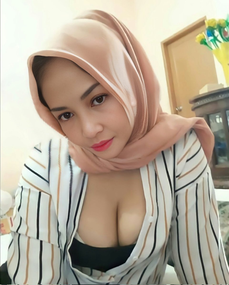 wanitacantikkuu's tweet photo. pengen punya someone yang bisa diajak ngobrol sebelum tidur 🥹

ga harus bahas hal serius, ngobrol random juga cukup. Yang masih awake, kenalan yuk guys https://t.co/3GZx7iV8Wm