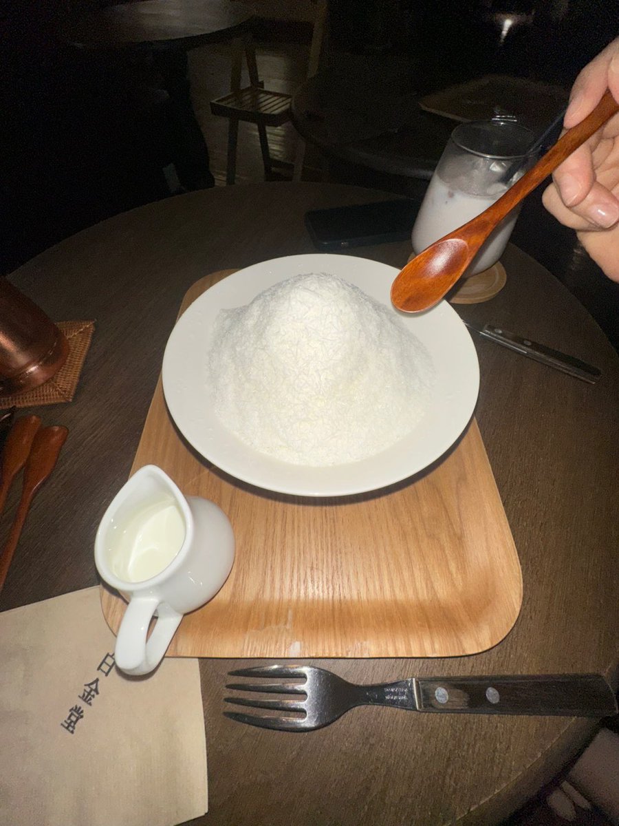 4s9qls_'s tweet photo. 임신했어요. 마왕족발 처음 먹어보는데 ㄴㅁ 맛잇네 https://t.co/h6ofuYag9d