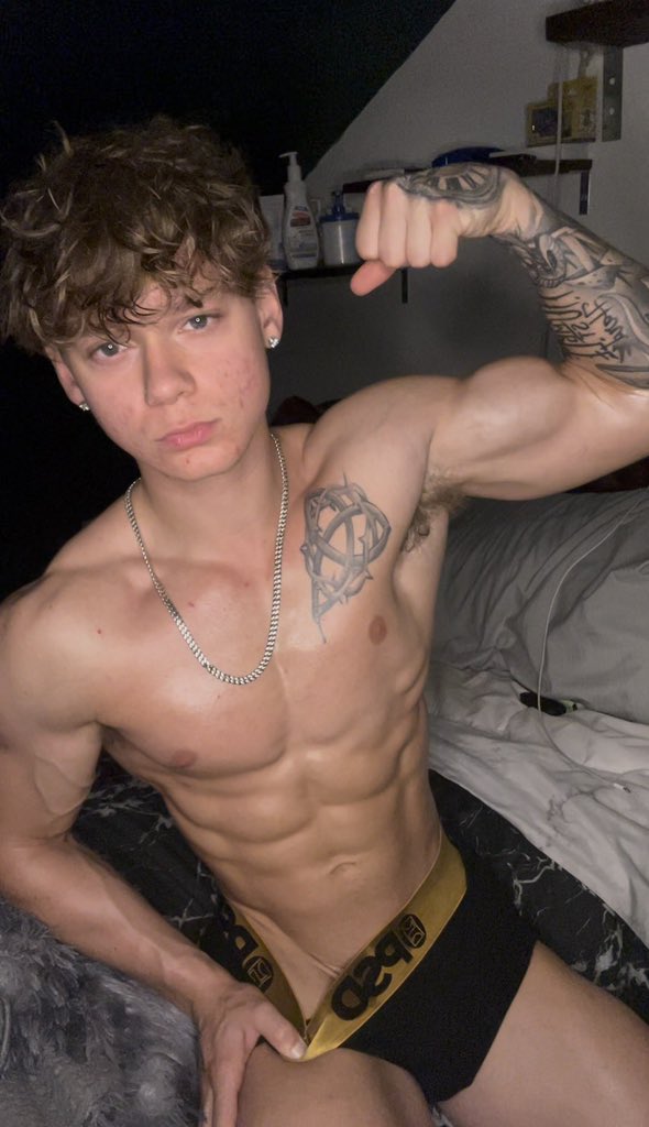 mastermartins11's tweet photo. On track to beat my best day on findom boys, keep them taxes coming in.
Biggest send 🤑from now will receive something in their dms
Keep it coming fggts.

#findom #master #sub #feet #cashmaster #footmaster #cashpig #finsub #foot #cashsub https://t.co/NsMg9On0RS