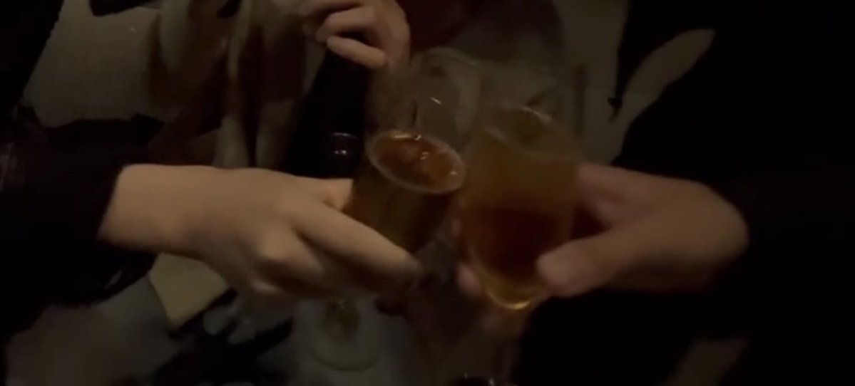 Qualle_y's tweet photo. こんなとこでまた出会って
乾杯できておれはうれしいよー❕🎀 https://t.co/ojP2OxuJB2