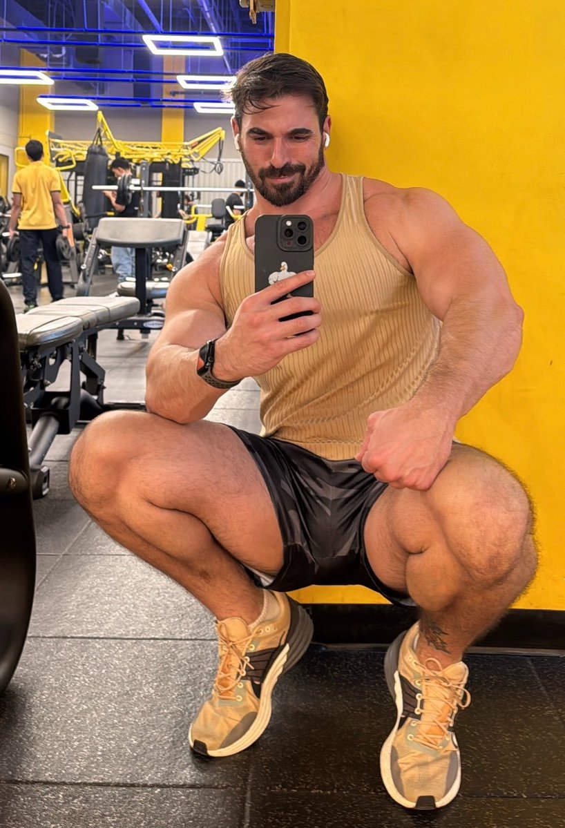 Primedudeszone's tweet photo. The hulk? https://t.co/AGn6K9qVp9