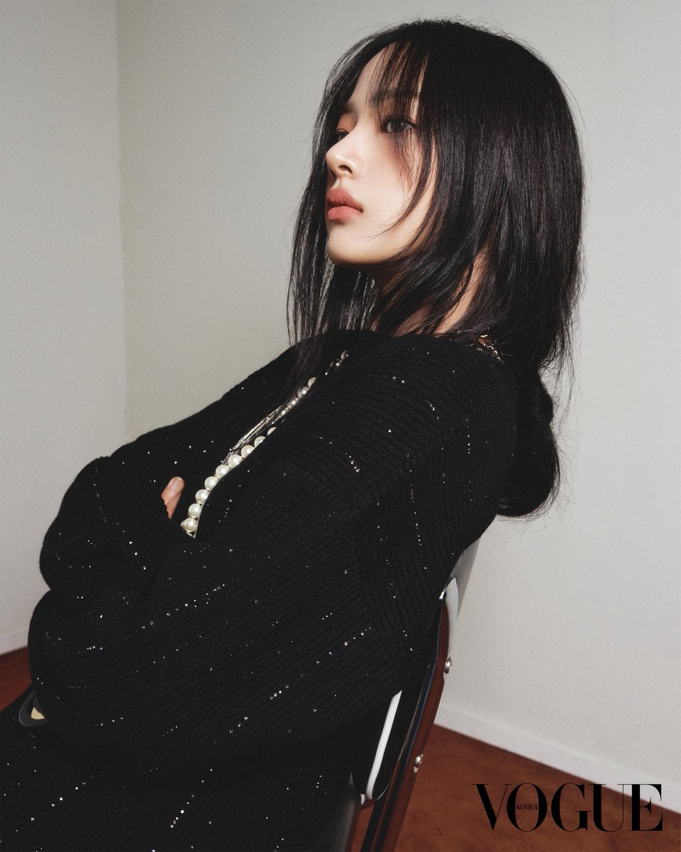 nyearsof_minji's tweet photo. 240821 
#민지 #MINJI 포닝 💬 https://t.co/e0CpZd72Nk