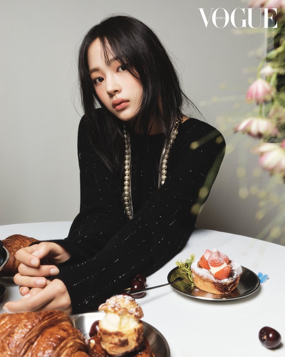 nyearsof_minji's tweet photo. 240821 
#민지 #MINJI 포닝 💬 https://t.co/e0CpZd72Nk