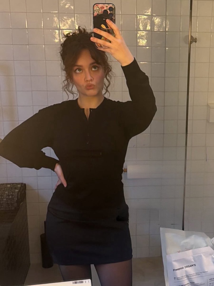thinkercooke's tweet photo. olivia cooke's mirror selfies >>> https://t.co/wQfr578hZI