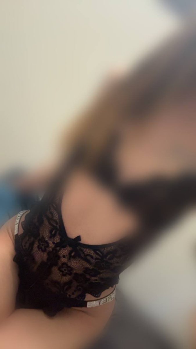 andy_trans300's tweet photo. Dispo cam à 10€ Paypal DM
#findom #soumis #moneyslave #atm #paypig #domina #moneymiss https://t.co/st6XkggDol