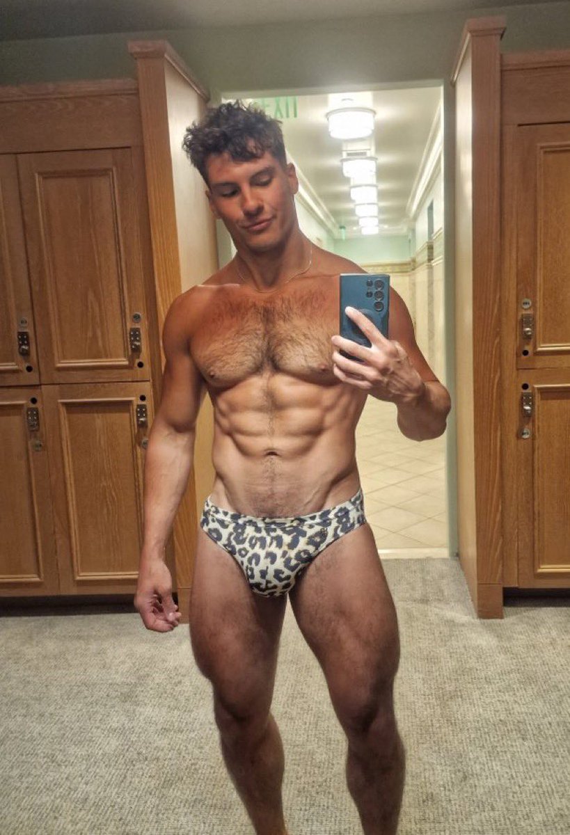 alphazack21's tweet photo. Look at you, already throbbing just from reading this. Your money isn’t yours anymore, loser.👑💸 

Bulge rubbing against my nipples 😇😏

#nsfwtwt #nsfw #bwc #bigcock #bbc #hung #findom #paypig #bulge #cum #tribute #goth https://t.co/eBQb0DPtTn