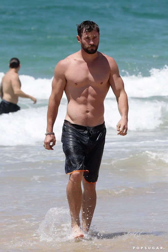 Funny_Lhand's tweet photo. Chris Hemsworth I wasn't familiar with your game https://t.co/GvjQtFYe58