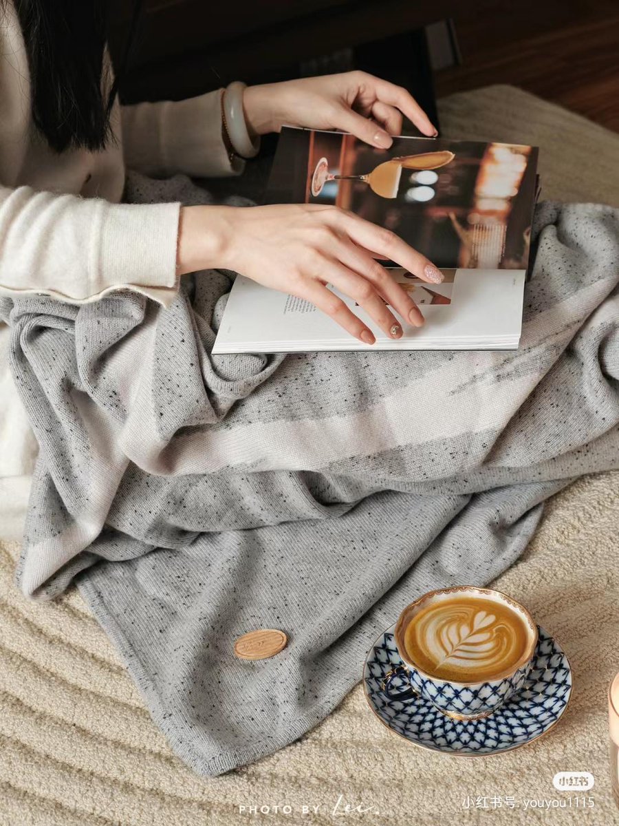 MahmoudMib66's tweet photo. Cozy weekend at home = warm blanket, iced coffee, and my favorite show playing softly. Nothing beats this quiet vibe!， https://t.co/vfdU31WR88