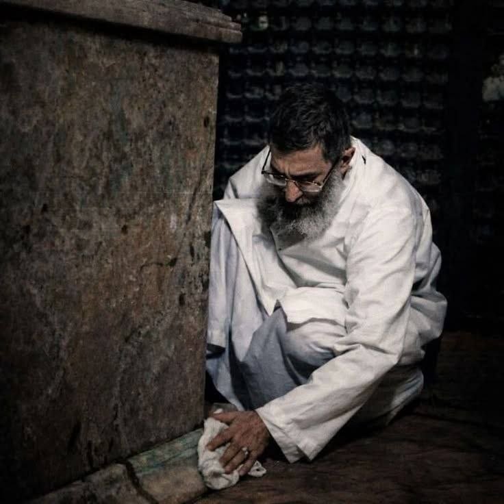 omidmollaye_'s tweet photo. دل ما خیلی براتون تنگه آقا سید علی... 
در جوار و همنشینی امام رضا (ع) به یاد ما هم باشید https://t.co/gH73Ki62d8