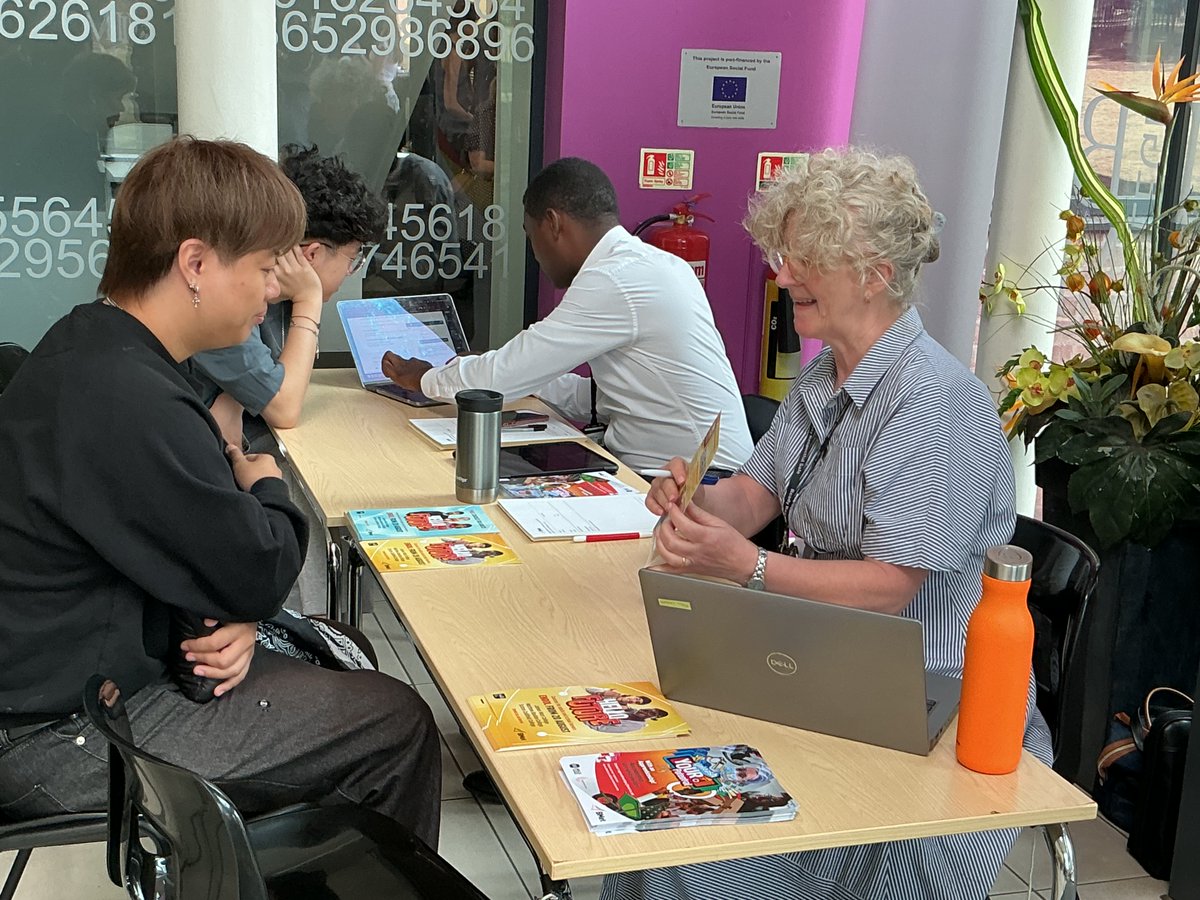 BMetC's tweet photo. We've had a busy day #celebrating #GCSE #ResultsDay across our colleges &amp; have also welcomed students for #enrolment.😊
Here's some pictures taken from our Sutton Coldfield College. 🖼
Well done to all our students who've worked hard &amp; don't forget we're here to support you! ❤ https://t.co/icrqw9khTC